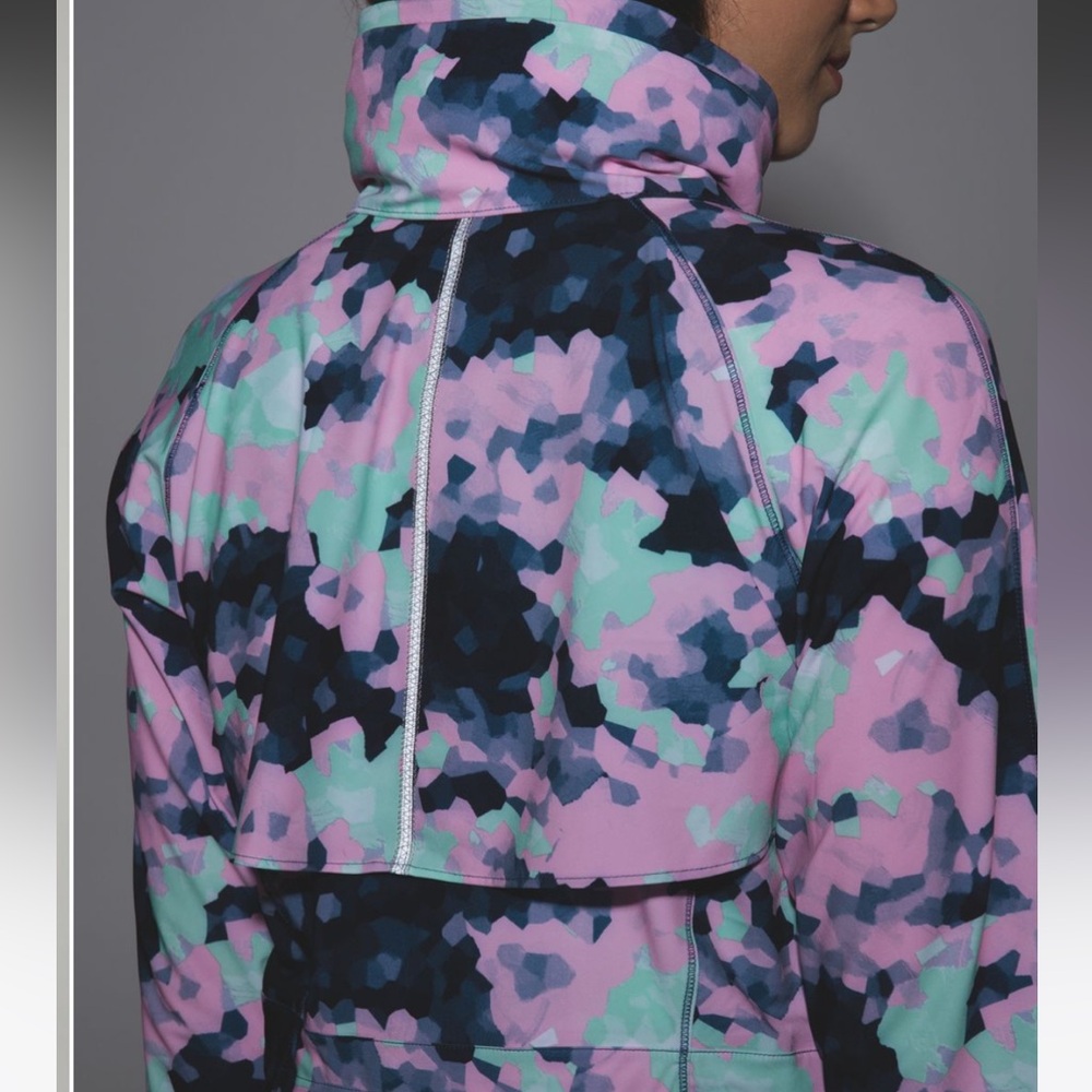 Lululemon Go the Distance Jacket - Picture 4 of 12